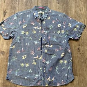 Men Button Down short sleeve Tommy Bahama Large shirt